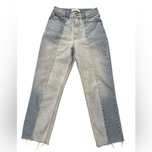Abercrombie & Fitch The Ankle Straight Ultra High Rise. Curve love. Size 28/6R.